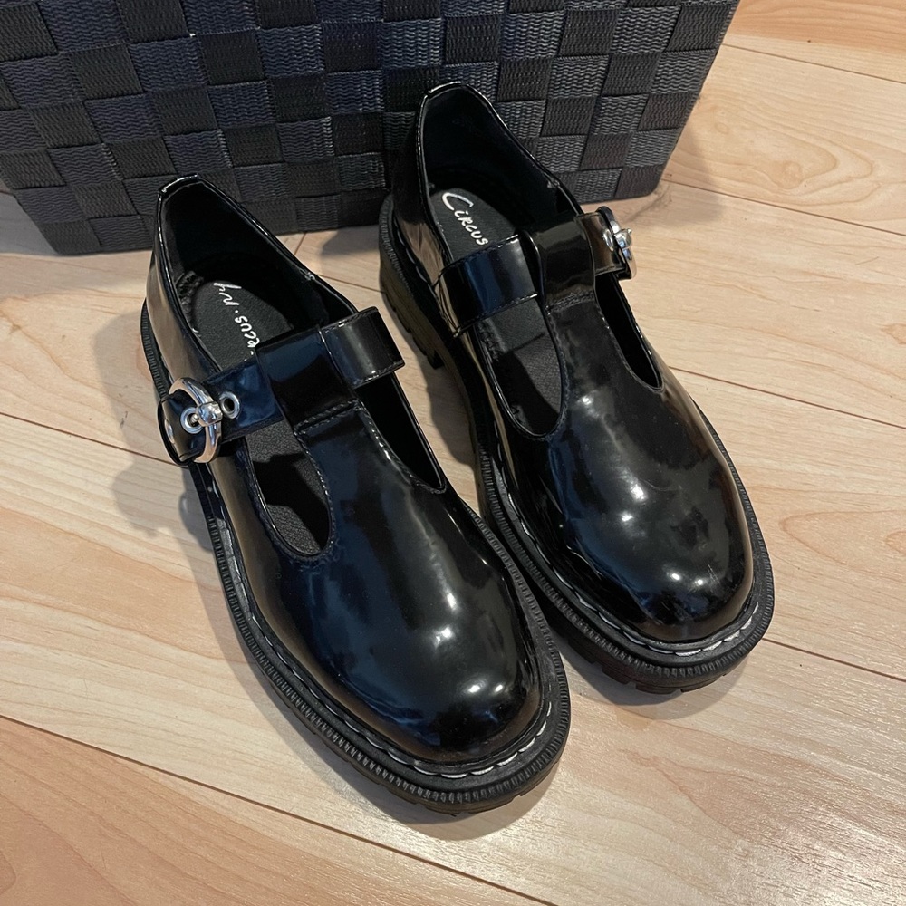 Chunky Black Leather Patent Buckled Clogs